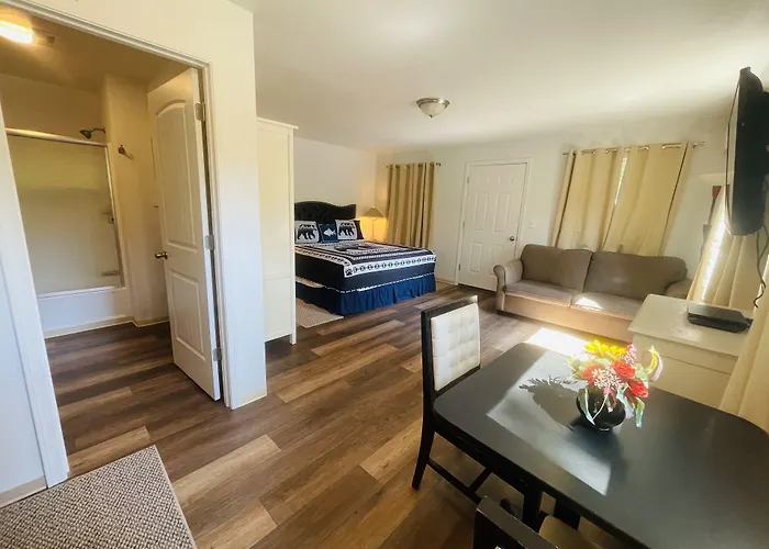 Riverfront Lodging