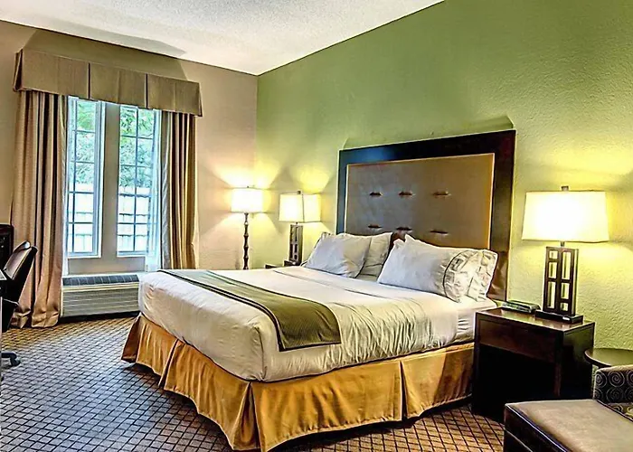 The Inn At River Landing