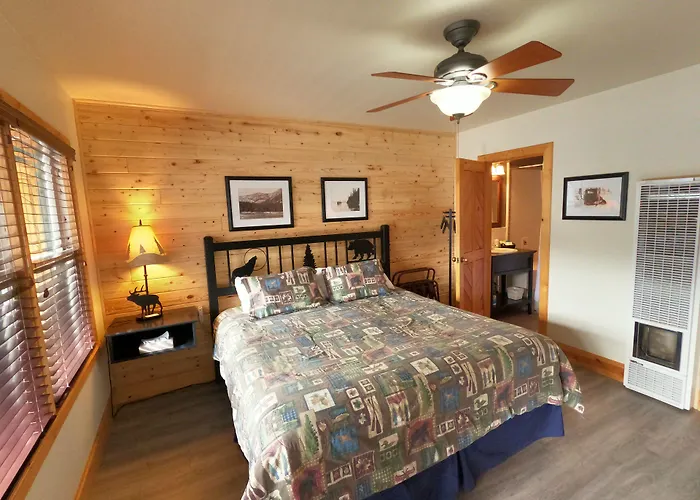Creekside Lodge