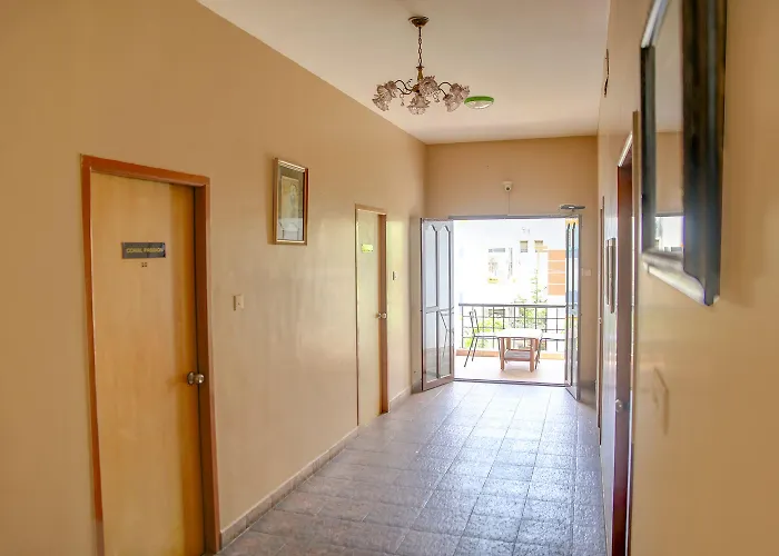 Fabhotel Hibiscus Stays - Nr Sholinganallur Water Lake & Vgp Aqua Kingdom