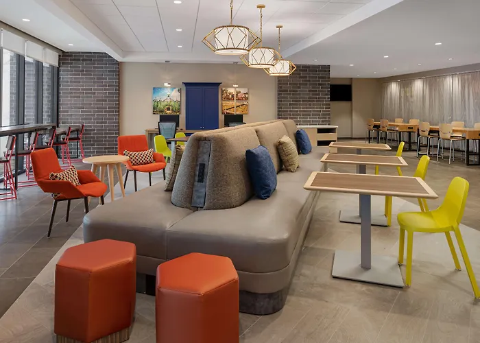 Home2 Suites By Hilton Des Moines At Drake University