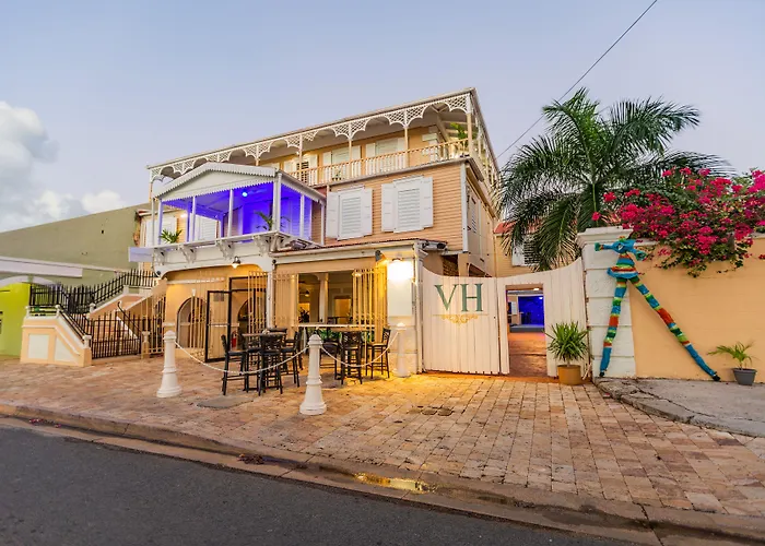 Ruff Resort At Victoria House