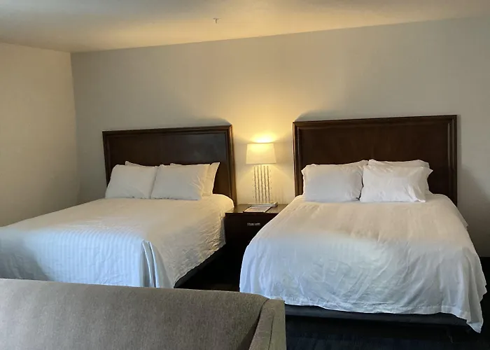 Elker Inn & Suites