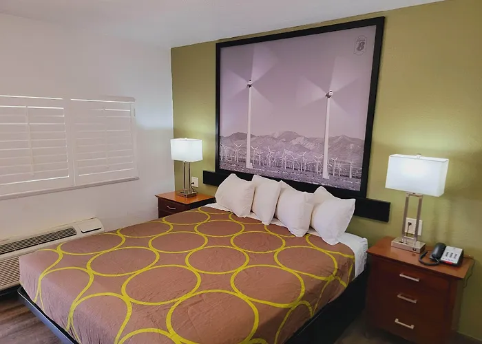 Super 8 By Wyndham El Centro North