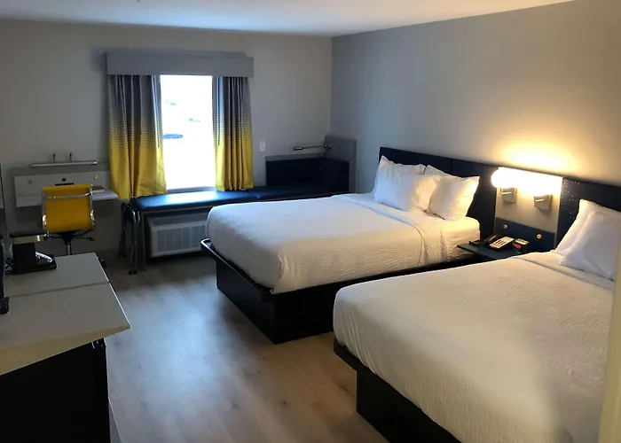 Microtel Inn & Suites By Wyndham Hot Springs