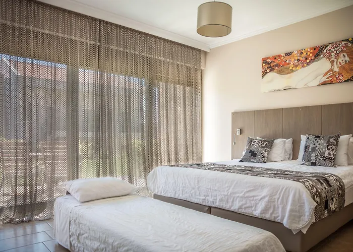 Royalty Suites Seaside