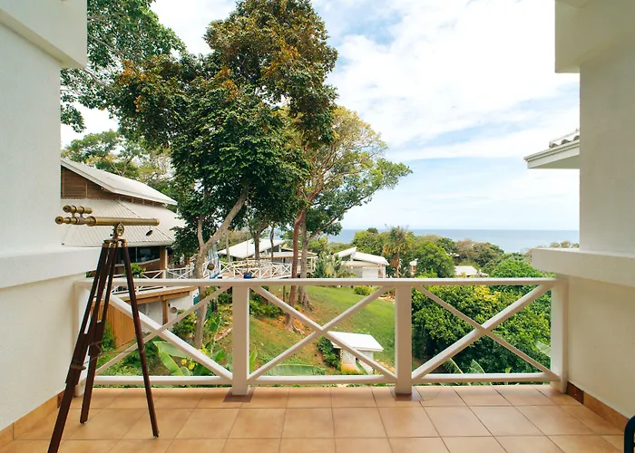 Blue Roatan Resort