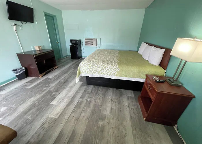Lamplighter Inn