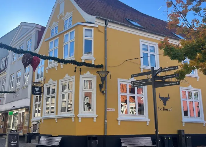 Niollo Hotels