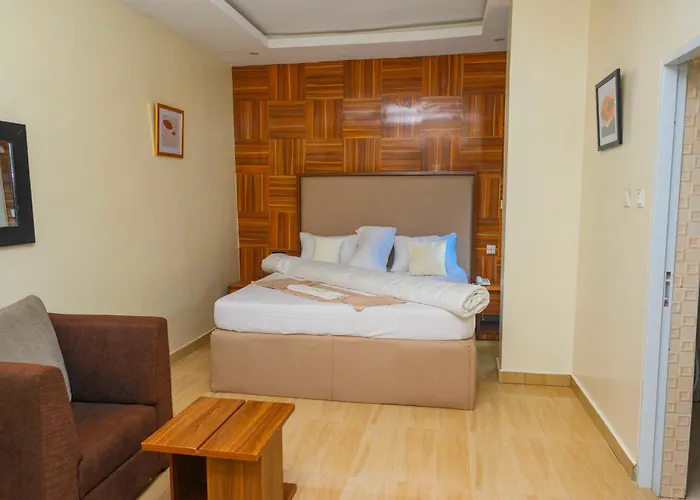 Proximus Hotel And Suites