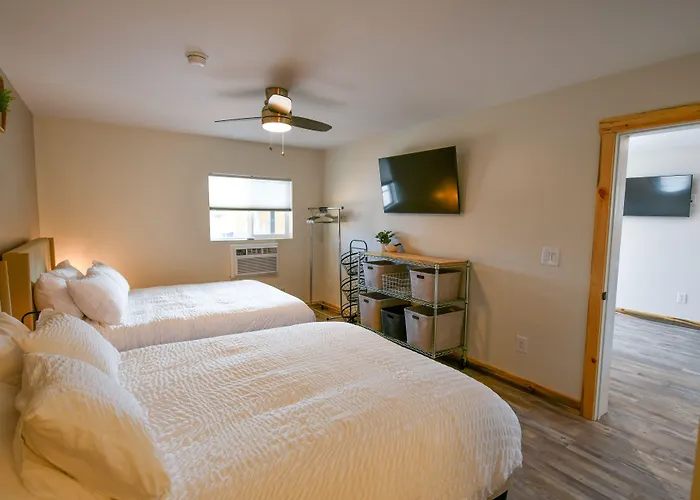 The Darmont Hotel And Suites