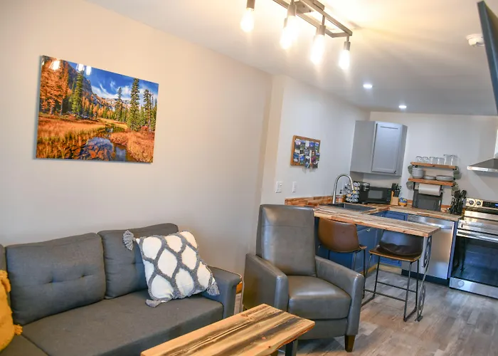 The Darmont Hotel And Suites