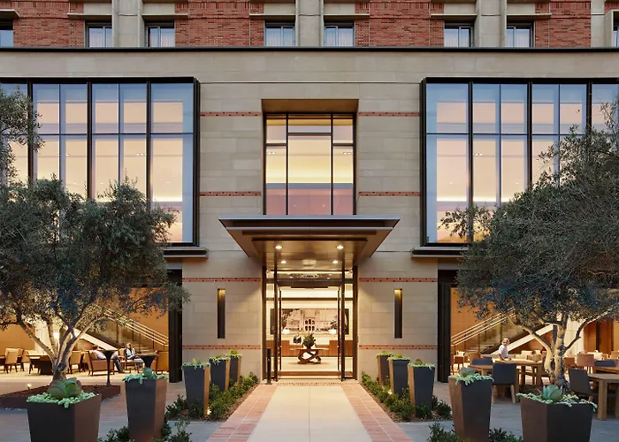 Luskin Hotel