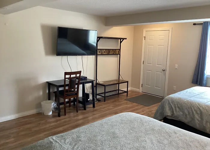 Lakeview Hotel