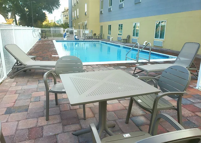 Comfort Inn & Suites Destin Near Henderson Beach
