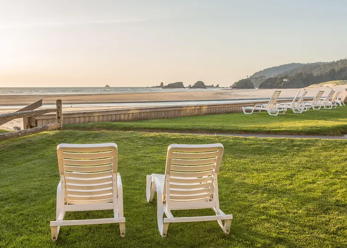 Schooner'S Cove Inn