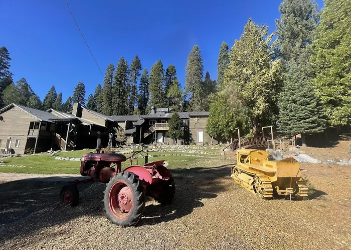 Sierra Woods Lodge