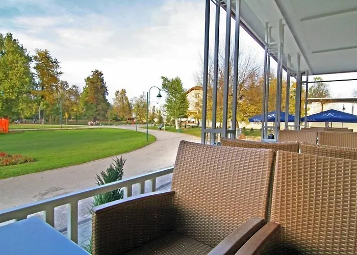 Hotel Crystal