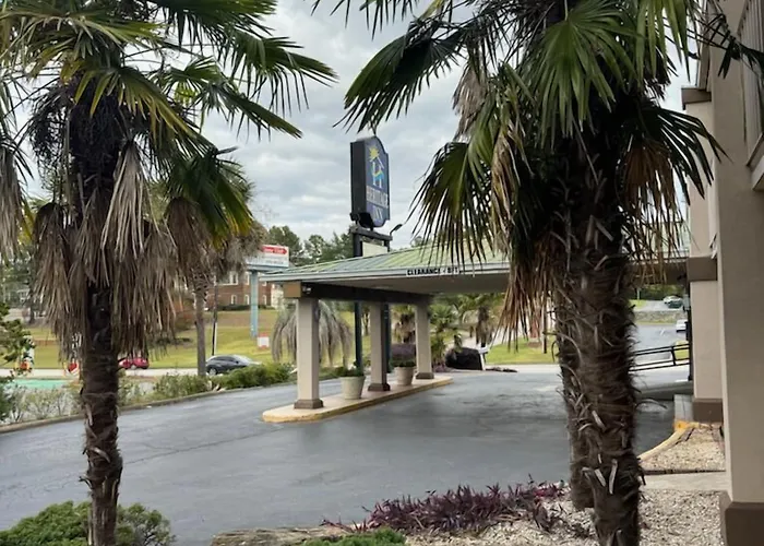 Heritage Inn
