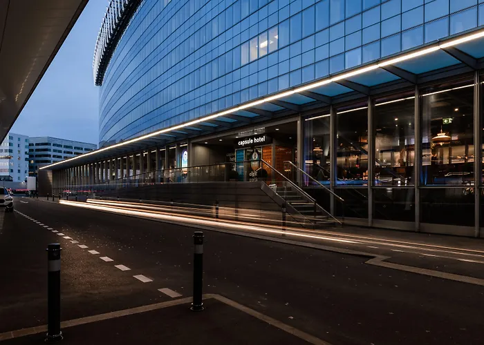 Capsule Hotel - Alpine Garden Zurich Airport