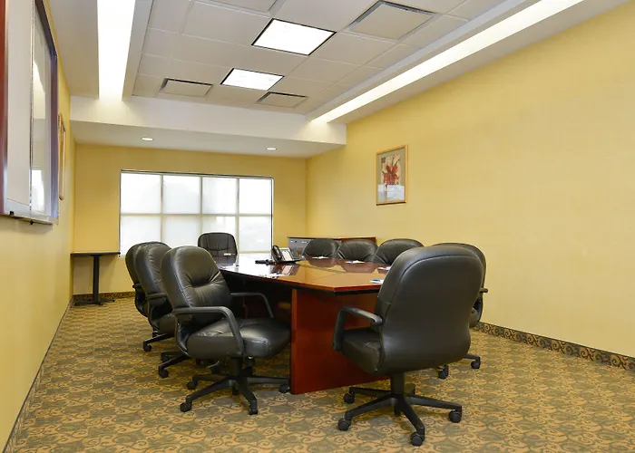 Comfort Inn & Suites Adj To Akwesasne Mohawk Casino