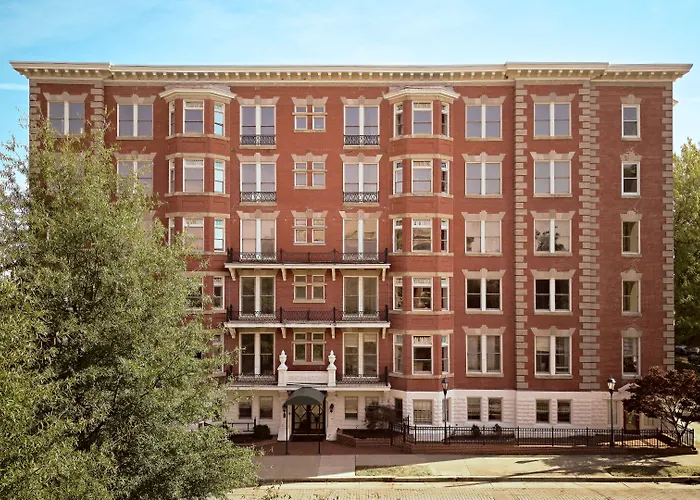 Shenandoah Mansions, An Ash Hotel