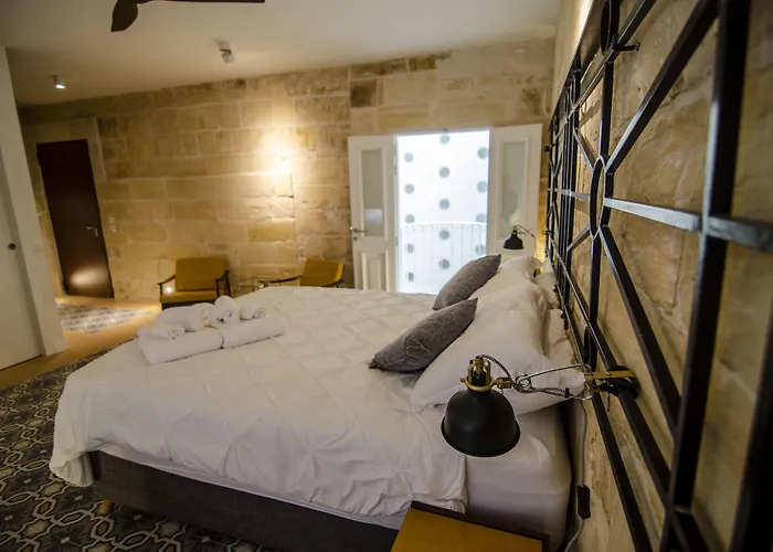 Senglea Suites