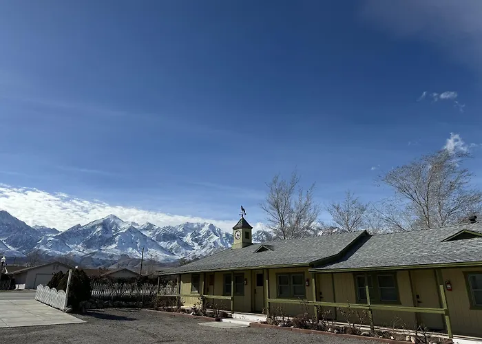 Eastern Sierra Motor Lodge