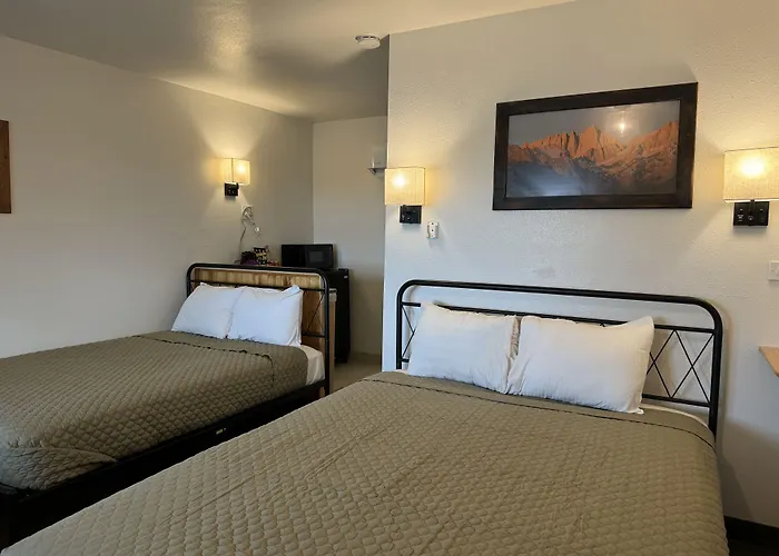 Eastern Sierra Motor Lodge