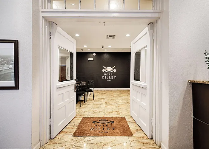 Hotel Dilley Grand