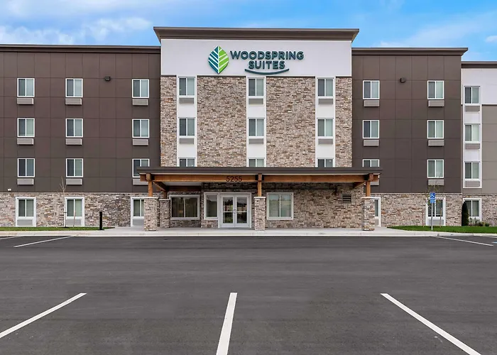 Woodspring Suites Kansas City Airport