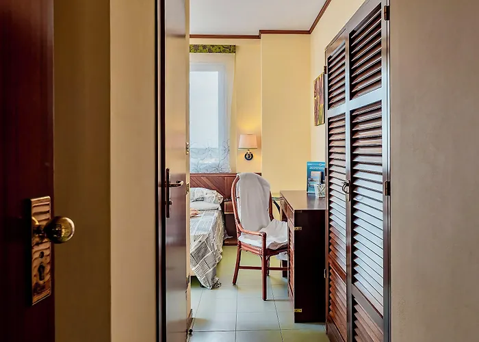 Thr - Isa-Hotel In Cecina Just 100 Mt From The Sea
