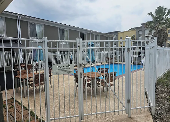 Express Inn Leesville Ft Johnson, Surestay Collection By Best Western