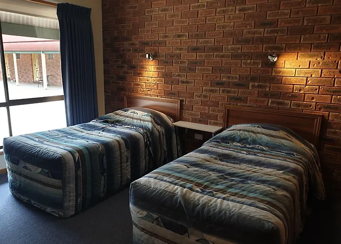 The Finley Palm Motor Inn