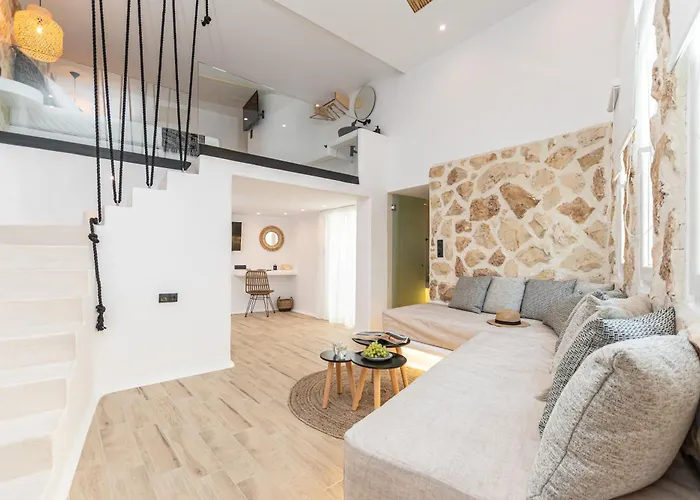 Naxian Spirit Inn
