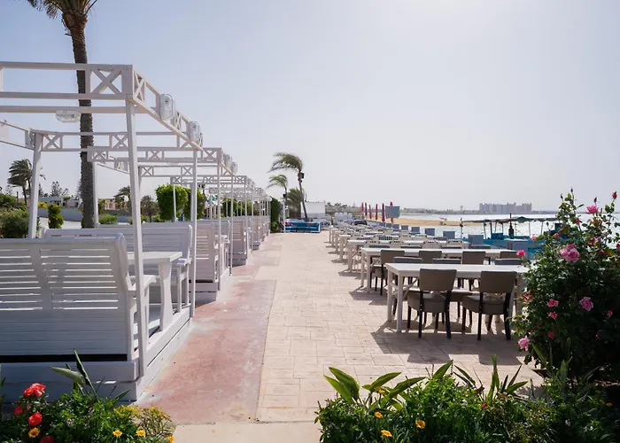 Sea Gull Marina Hotel