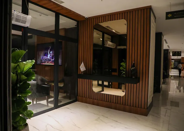 E Hotel