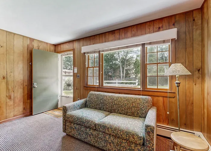 King Birch Lake Home, Unit 6