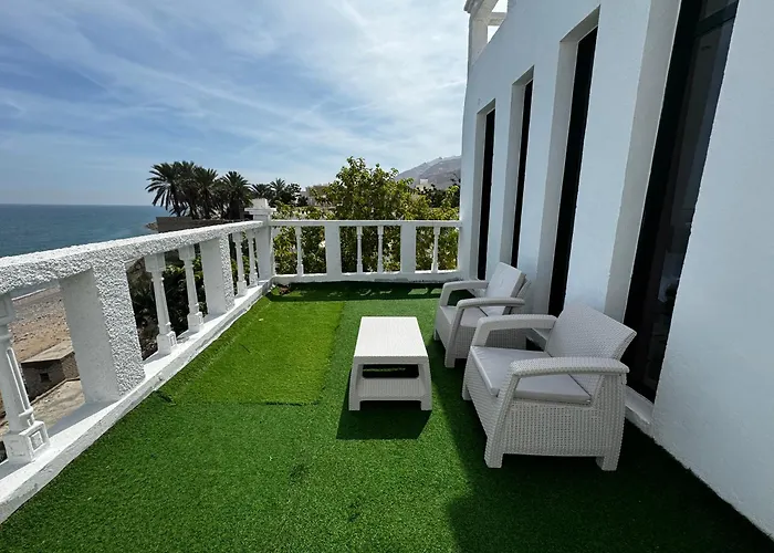 Wadi Shab Beach Home