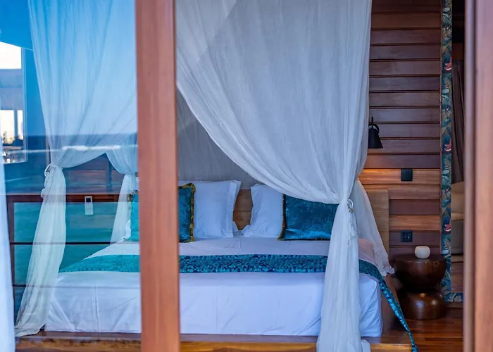 Naya Lodge