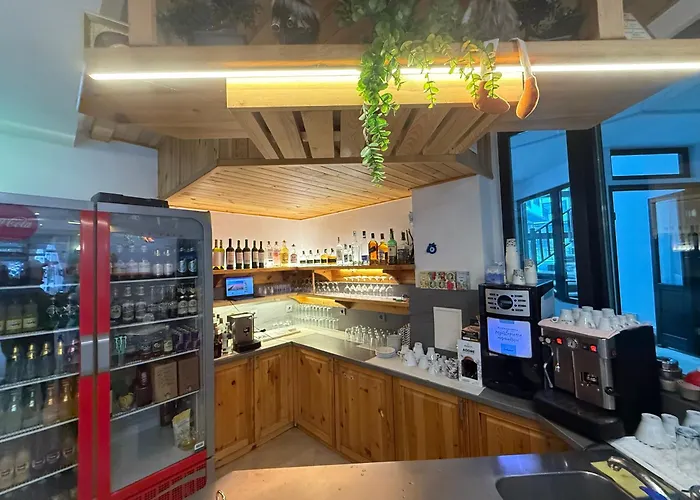 Everwood Hotel & Restaurant