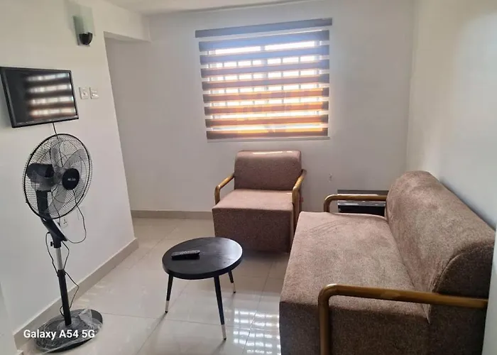 Rosecourt Hotel & Suites