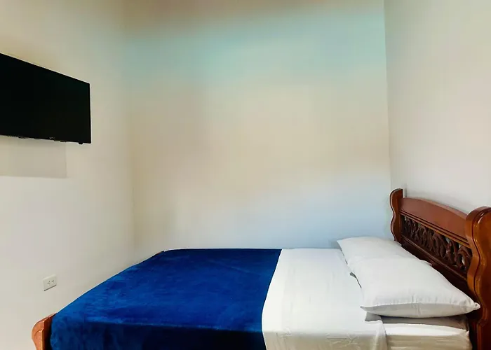 Hotel Jardin De Rosas