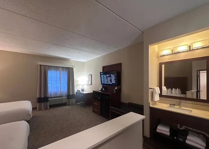 Wingate By Wyndham Pittsburgh West Mifflin