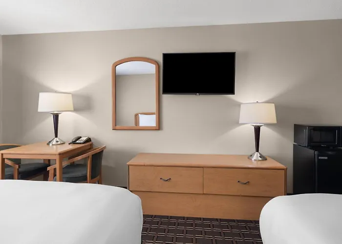 Travelodge By Wyndham Fargo