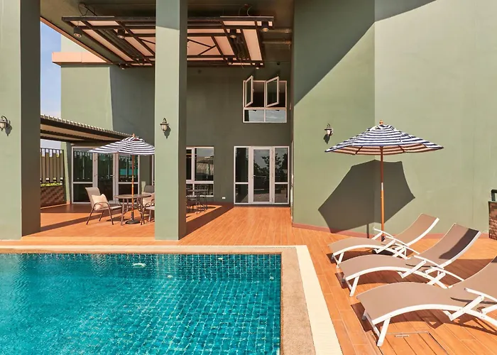 Cozy Donmueang Hotel