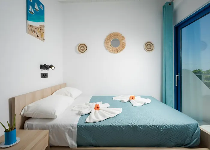 Finikas Resort Sfakia - Seaside Rooms