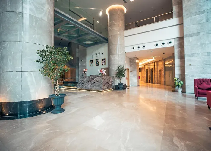 Taj Park Hotel