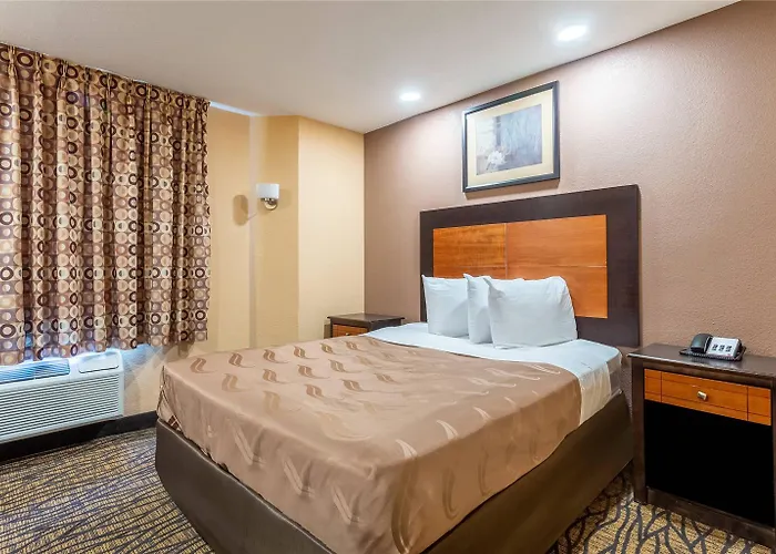 Quality Inn Lees Summit - Kansas City