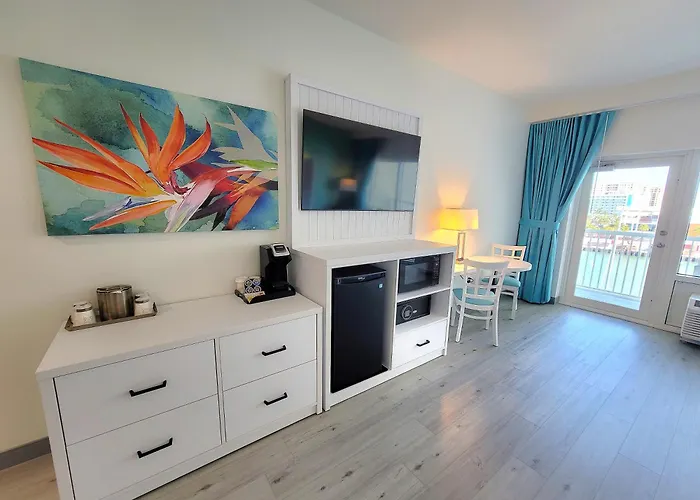 Charthouse Clearwater Beach Marina Hotel